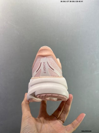 HOKA ONE ONE Bondi 9--1162012/WWH